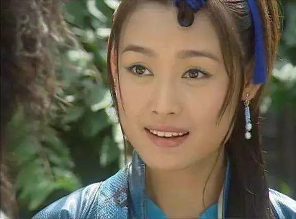 更多的人认为她饰演的朱九真最漂亮,论演技也是数一数二的.