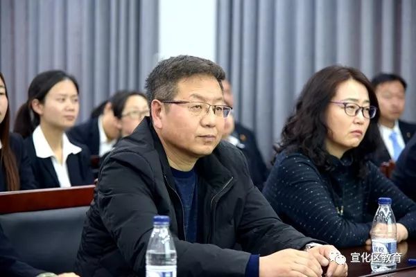 图书馆三楼多功能厅开启了这次活动的重头戏,聆听张家口市师训科副