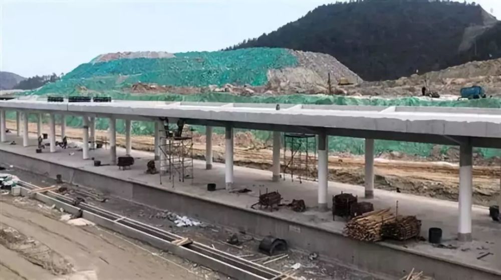 快看,汉十高铁十堰北站建成这样了,投用时间就定在