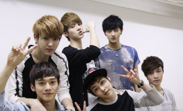 归国四子人气大反转,鹿晗跌下神坛,只有他才是真正的黑马!