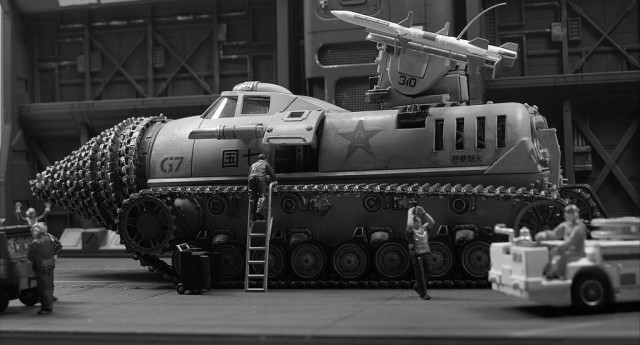 苏联黑科技武器:能在地下几十米岩石中来去自如,可突击敌人后方