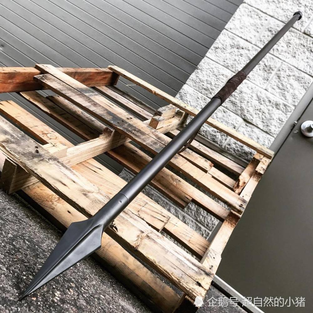 兵器可斩丧尸得益于怪异外形奇特造型竟成了丧尸最大痛点