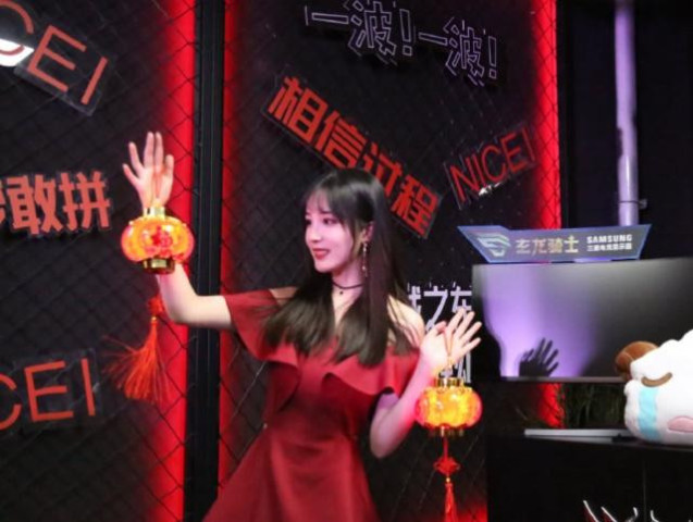 LPL各战队主场新晋女主持盘点,看来看去还是