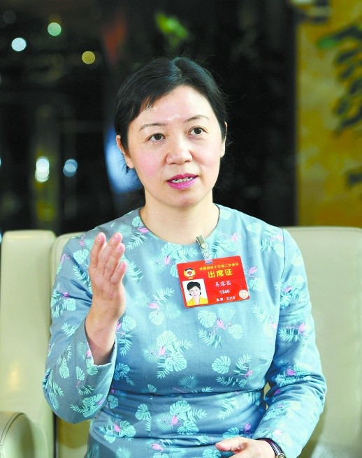 主持人:湖南日报·华声在线记者 孙敏坚 文稿撰写:湖南日报·华声在线