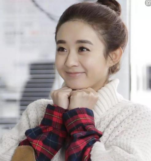 同样是包子脸,陈妍希像大饼,赵丽颖却超可爱,竟是因为这个!_腾讯新闻