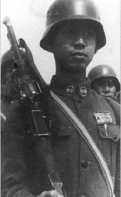 狙击手杀鬼子战斗前要先涂ysl圆管,抗日神剧什么时候能停止?