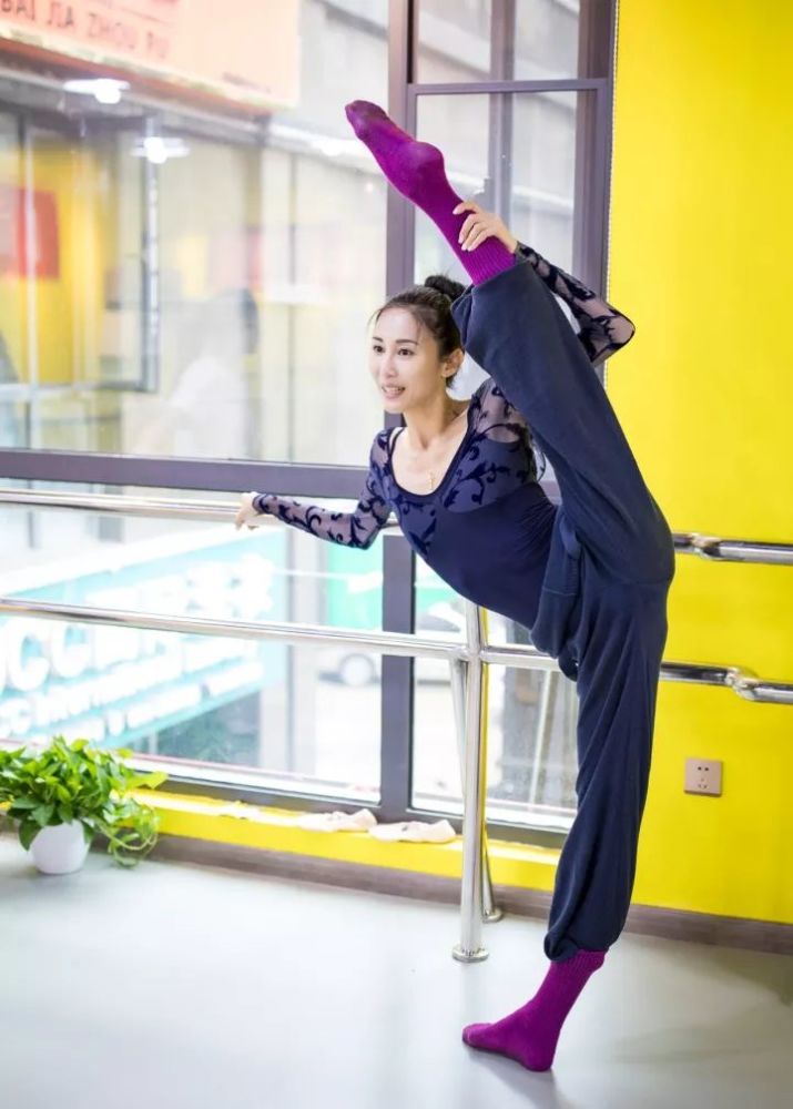 跟着朱洁静一起静心练功吧_腾讯新闻