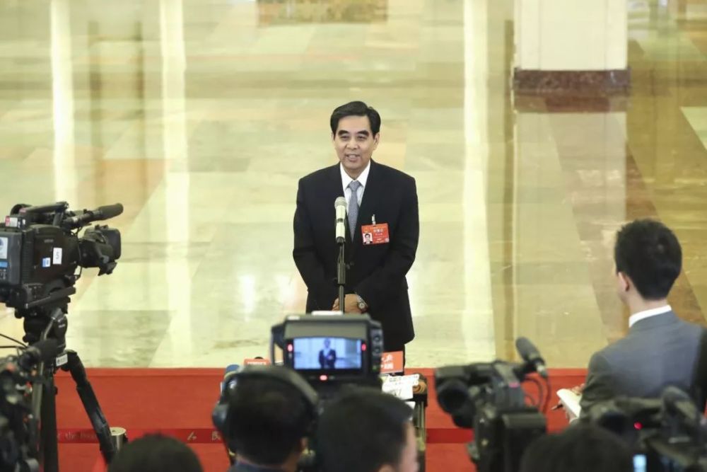 降低社保费率会影响养老金发放吗?听听人社部