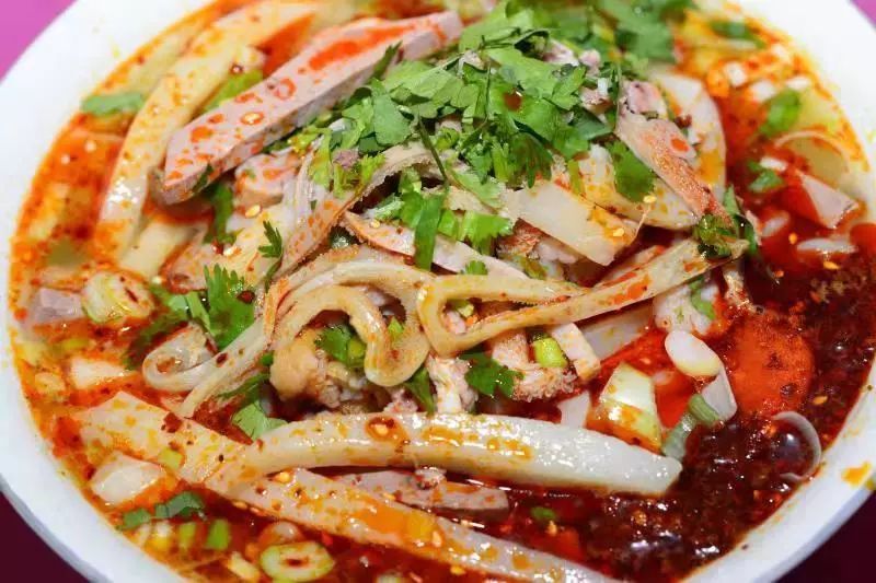 一说起羊杂碎宁夏人的馋虫立刻就被勾勒出来