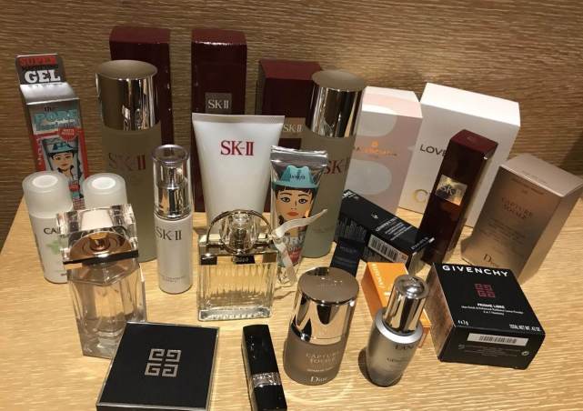 为何很多女孩子比较偏向大牌,即使再贵也愿意追求高档护肤品