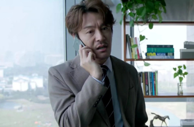 都挺好:明玉,蒙总里应外合,查公司账目,找出漏洞,他锒铛入狱