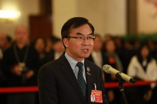 韦昌进:希望越来越多优秀青年携笔从戎,守卫祖