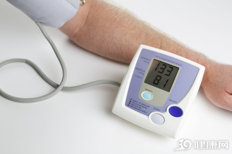 脑梗|过了50岁不想脑梗，医生提醒：厨房内3种调料，能少加就少加！