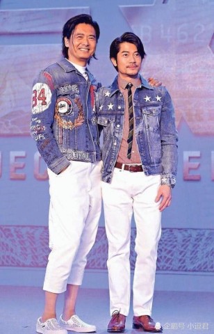 大长腿明星,吴亦凡,蔡徐坤,胡歌加起来都比不过周润发
