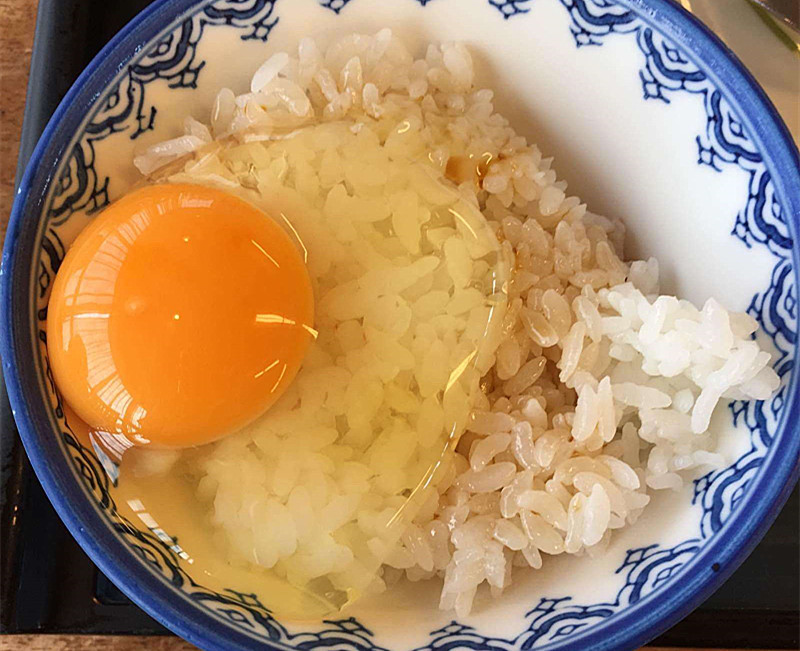 韩国拌饭最好吃,日本拌饭加生鸡蛋,中国拌饭离