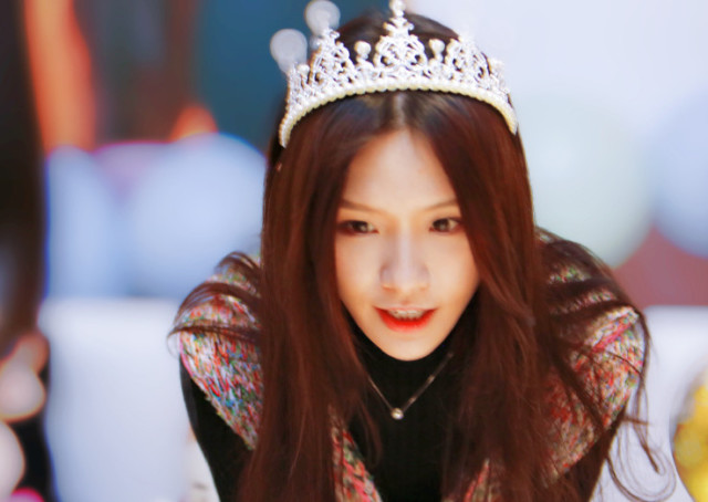 网红真名大爆料,周二珂原名听上去清新