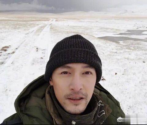 2019年胡歌开始发力,两部电影来袭,分别搭档廖