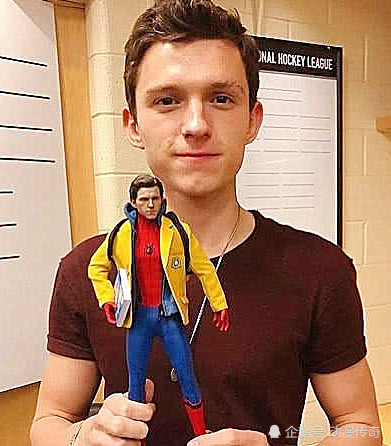 同样是复联英雄,钢铁侠手办精致!蜘蛛侠的逼真