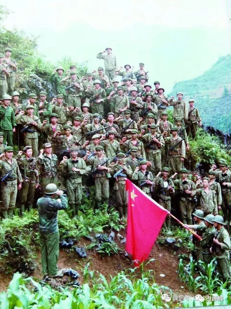 麻栗坡县八布区距边境六百米的荒田乡,1986年的盛夏,整个老山战区的