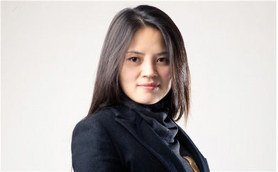 从模特界转战歌坛黄莉出道当歌手被妹妹粉丝骂妹妹四个字支持