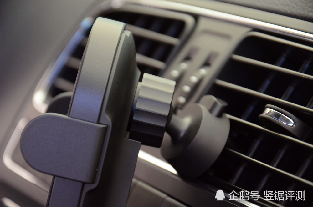 小米20W无线车充评测,堪称小米9专用配件