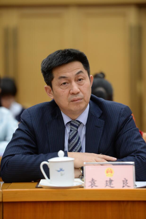 全国人大代表袁建良多举措加大扶贫力度实现可持续脱贫