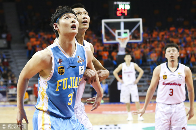 阿联赵睿祝贺王哲林夺MVP 丁彦雨航实名羡慕