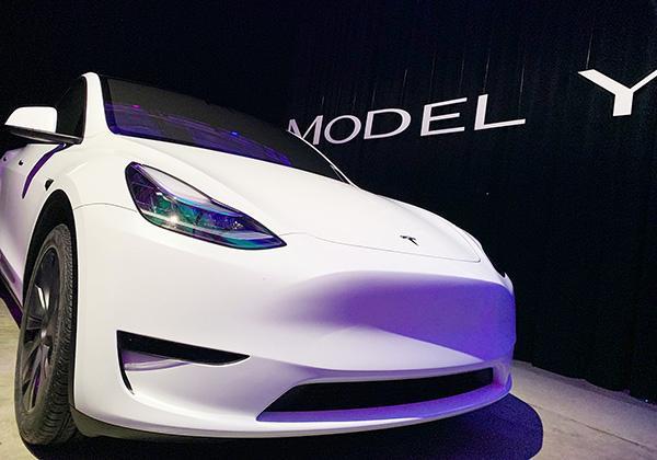 特斯拉发布纯电动汽车Model Y 预计最早交付时间为2020年秋季