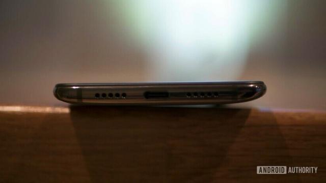 小米9测评:大家担心的电池续航问题,外媒是如