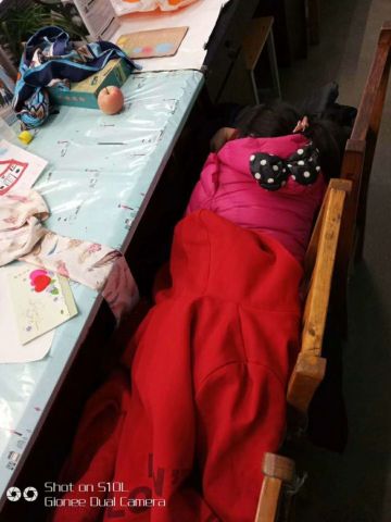 今天,人民日报微信公众号关注海门了:老师凭什