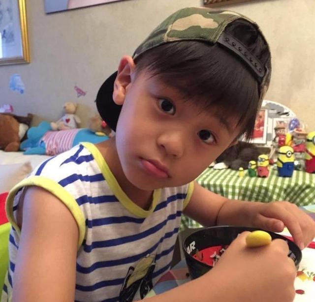 当7岁孩子说她喜欢班里某个同学,这个妈妈的做法,让结果很圆满