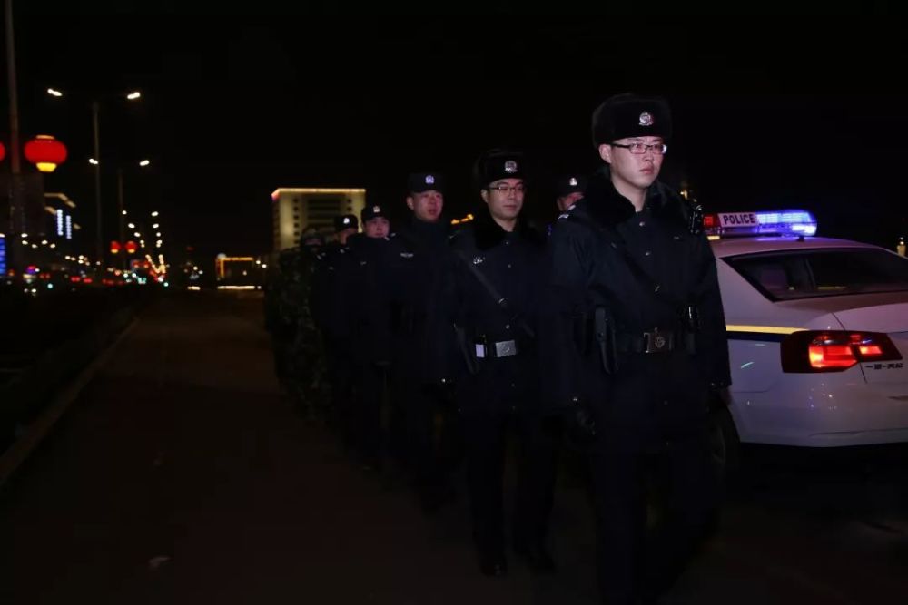 直先进典型报道 赤峰市公安局:重拳出击 除恶为