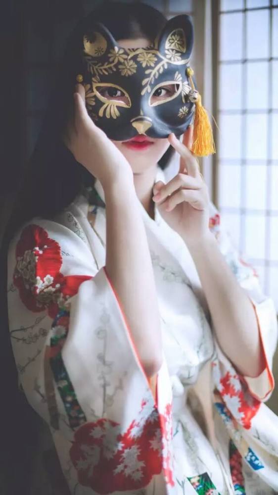 心理学测试:你会摘下哪个女生的面具,测你内心的邪恶程度有多高
