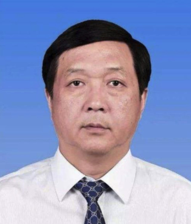 知道这些都是哪一位设计师设计的,那就是直升机总体设计专家吴希明,为