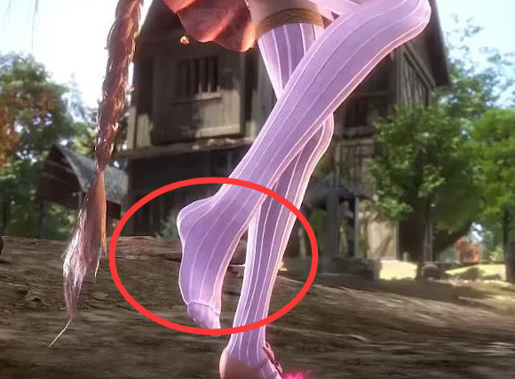 本以为小舞穿玉兔鞋够美了,看到她唯一脱鞋的样子,网友:未成年