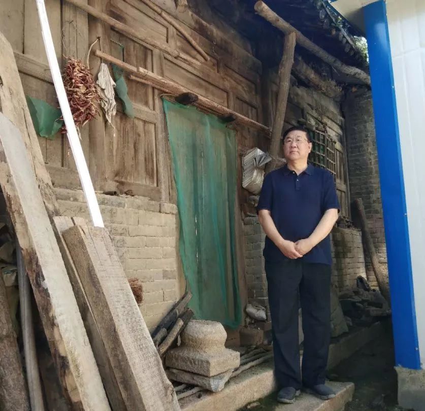 一场持续八年的战争,血色渐渐淡去,干戈也消毁或深藏,只有躺在档案馆