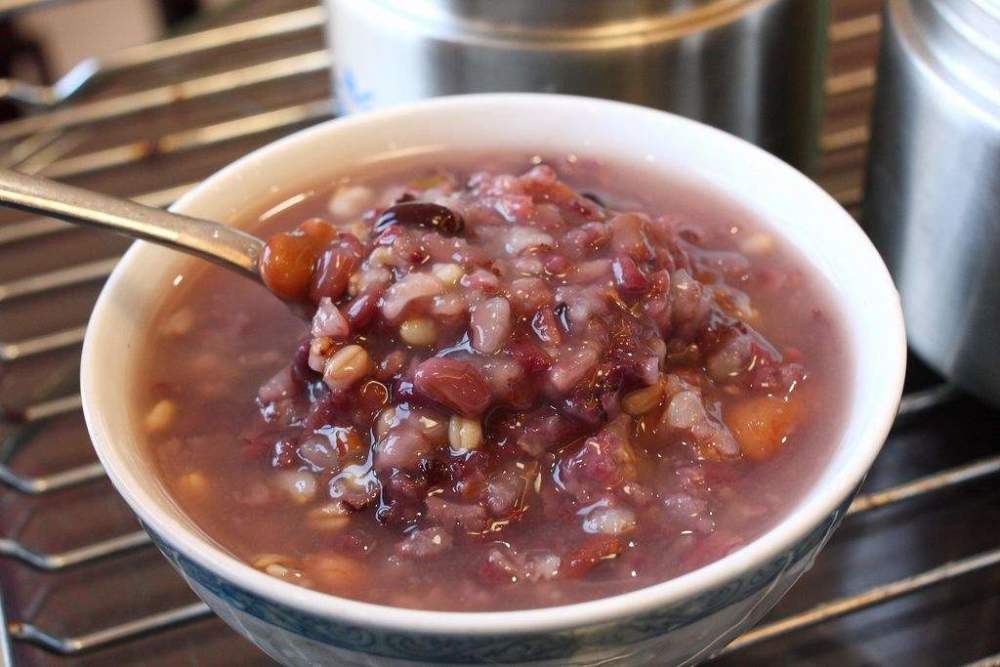 夏天煮一碗五谷杂粮养生粥,祛除湿气,滋补养颜,家人都爱喝