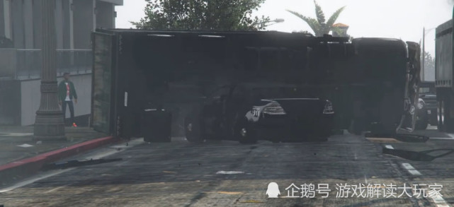 Gta5 在大街上公然车 震 还是警车 小学生别进来