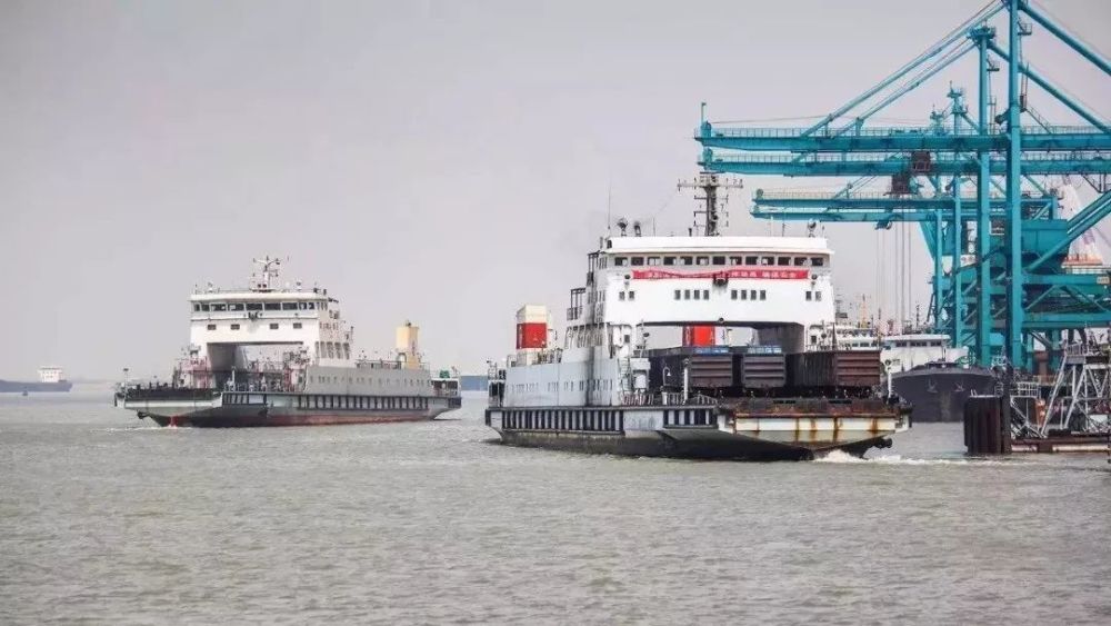 铁路列车渡轮:不在钢轨上跑的火车你见过么?