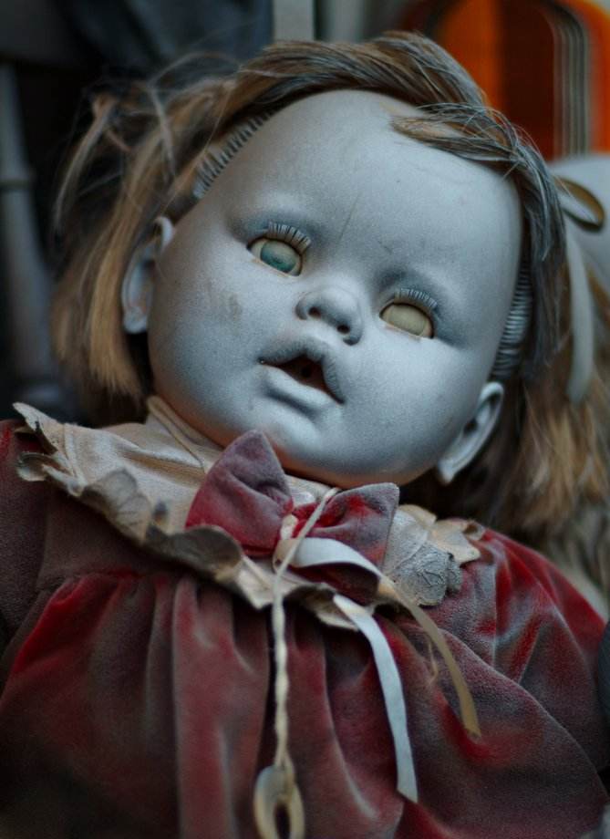 心理学:非要选一个,你会抱哪个娃娃出门?测你内心在逃避什么!