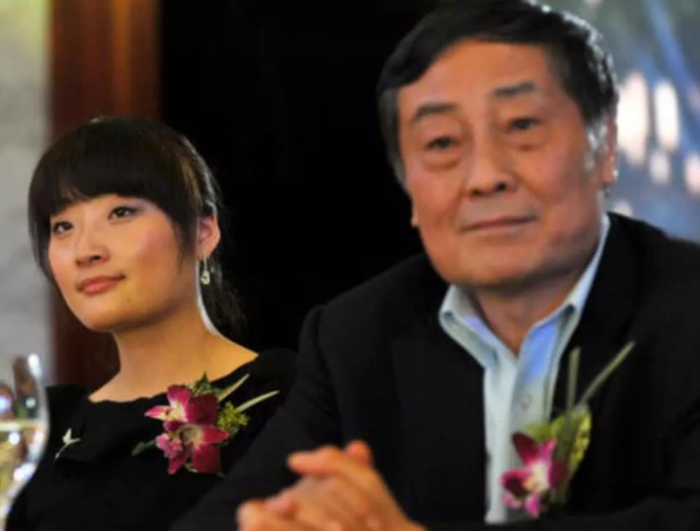 娃哈哈董事长女儿宗馥莉近照,身价千亿,今却嫁不出去公开征婚