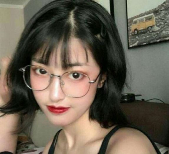 为何女生嘴上长一圈"胡子"?可能是"3个习惯"引起的,早自检