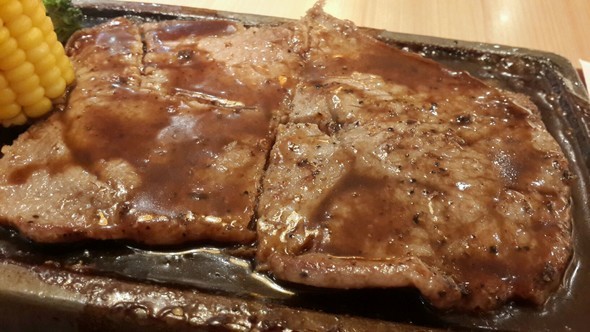 必胜客的牛排为什么不分几分熟?服务员不小心