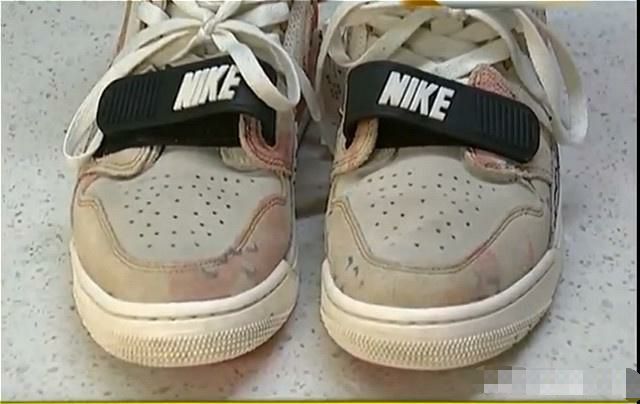 1000多耐克鞋洗褪色,协商去鉴定洗衣店却后悔了:没有这种店