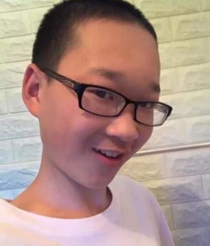 记得过气网红"郭乐乐"吗?如今"东山再起",成了外卖配送员?