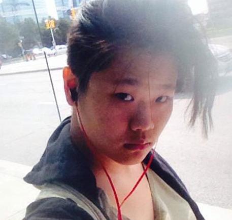 毕福剑23岁女儿近照,告别杀马特造型,如今颜值飙升像换了个人