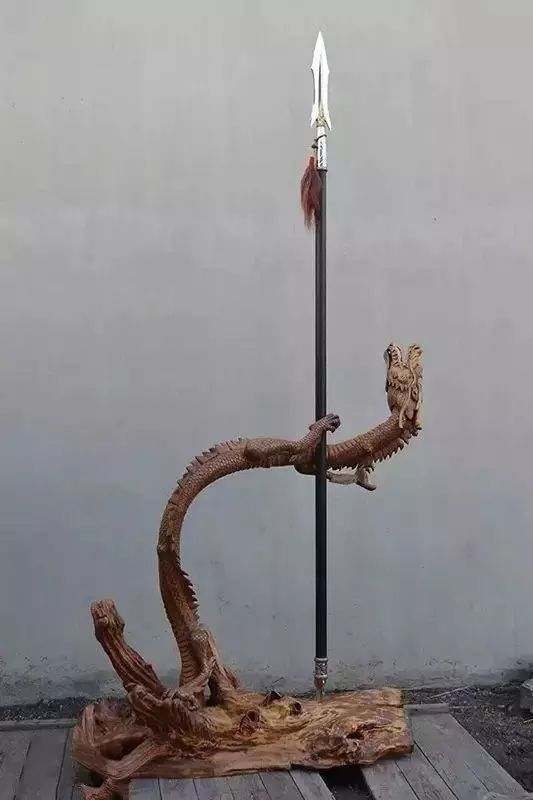 如果给你一次穿越古代的机会,你会选择什么兵器,行走江湖?_腾讯新闻