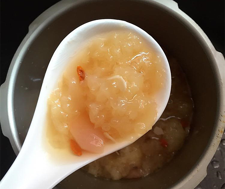 隔夜银耳有毒?新鲜银耳不能吃?网友:这么多年我吃的都是假的?