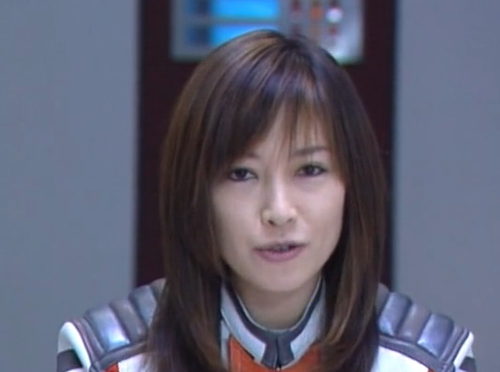 大古弄坏飞机后,众人反应不一,宗方让他去修理,而居间惠这样说