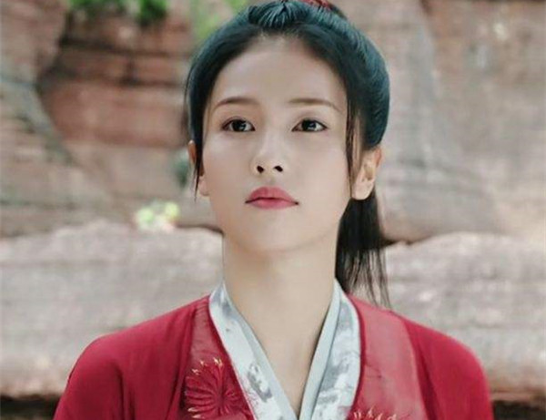 招摇:男女主精彩的演绎却逃不过故事注水烂尾